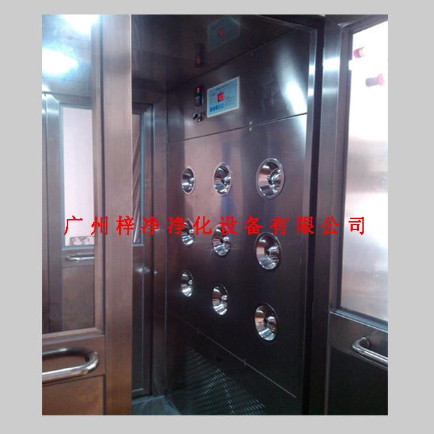 電加熱風淋室實物特寫圖片(三) 電加熱風淋室實物特寫圖片(三)