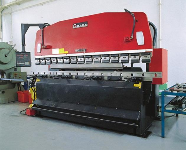 FFU空氣凈化設(shè)備采用進(jìn)口AMADA數(shù)控折彎機(jī) FFU空氣凈化設(shè)備采用進(jìn)口AMADA數(shù)控折彎機(jī)